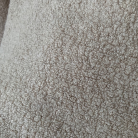 NWOT Outdoor Voices Megafleece - Picture 5 of 5